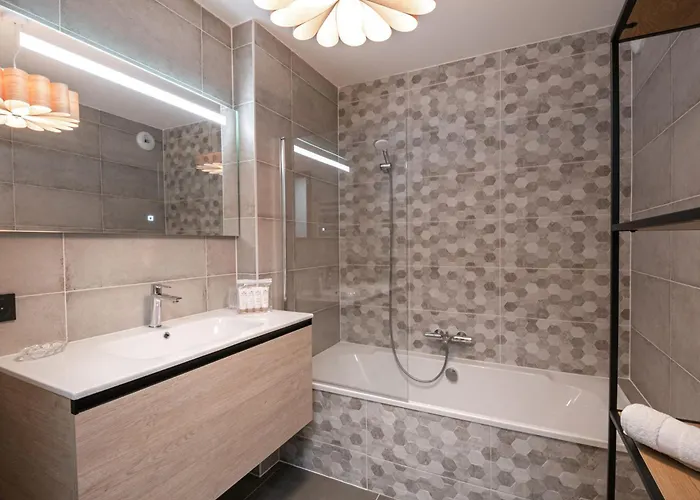 Apartamento Bel Moderne Avec Sauna Et Parking A - Fr-1-343-246